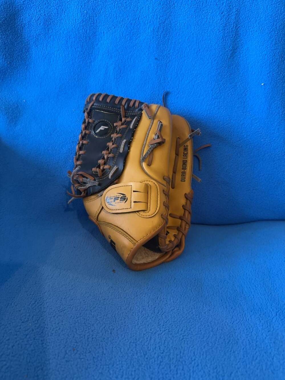 Franklin Fieldmaster Series 12-inch Baseball Glove C2603